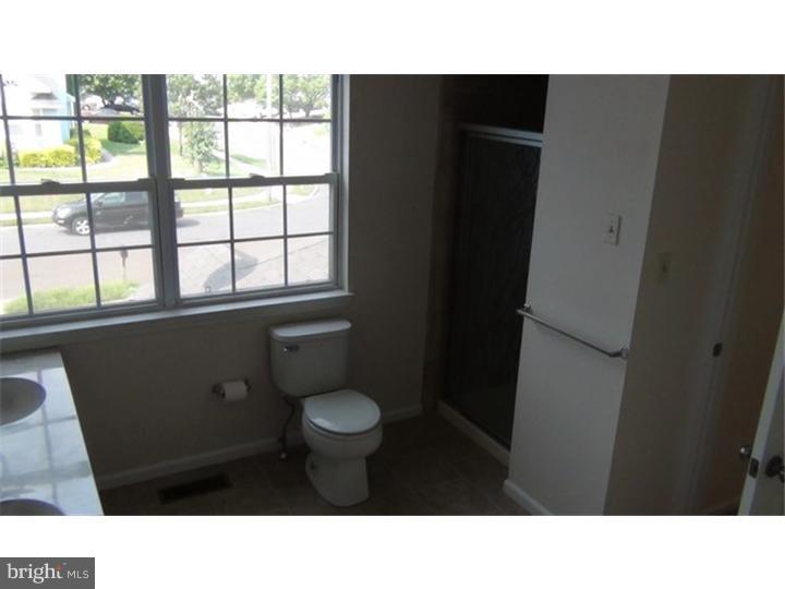 44 Pondview Lane Sicklerville, NJ 08081 - Photo 6 of 13
