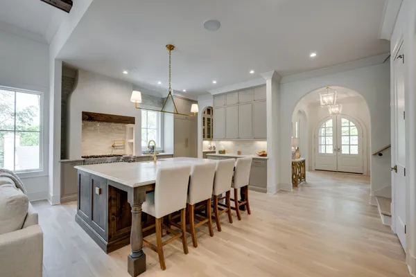$2,275,000 | 811 Neartop Drive, Nashville, TN 37205