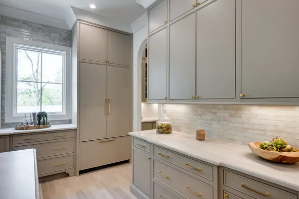 $2,275,000 | 811 Neartop Drive, Nashville, TN 37205
