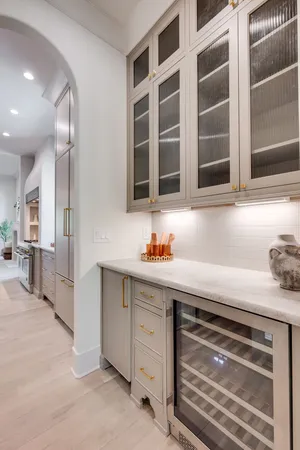 $2,275,000 | 811 Neartop Drive, Nashville, TN 37205