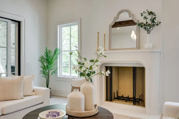 $2,275,000 | 811 Neartop Drive, Nashville, TN 37205