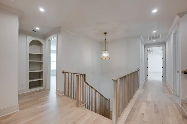 $2,275,000 | 811 Neartop Drive, Nashville, TN 37205