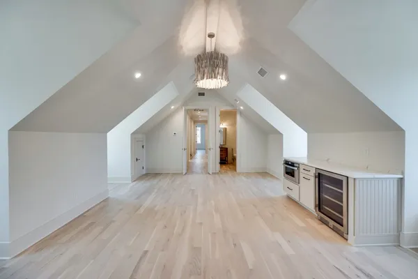 $2,275,000 | 811 Neartop Drive, Nashville, TN 37205