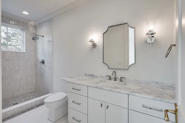 $2,275,000 | 811 Neartop Drive, Nashville, TN 37205