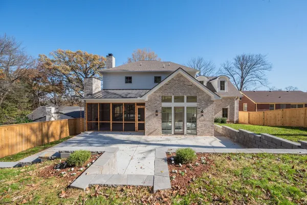$2,275,000 | 811 Neartop Drive, Nashville, TN 37205
