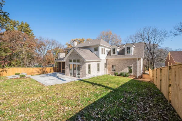 $2,275,000 | 811 Neartop Drive, Nashville, TN 37205