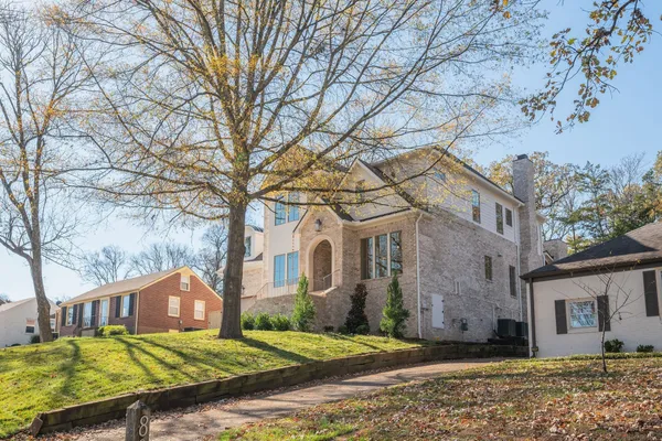 $2,275,000 | 811 Neartop Drive, Nashville, TN 37205