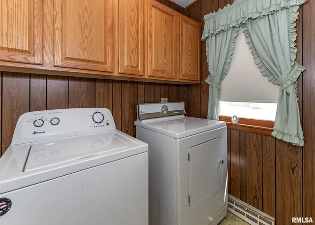 $115,000 | 304 South 5th Avenue, New Windsor, IL 61465