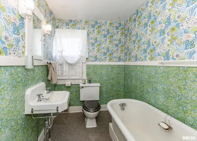 $115,000 | 304 South 5th Avenue, New Windsor, IL 61465