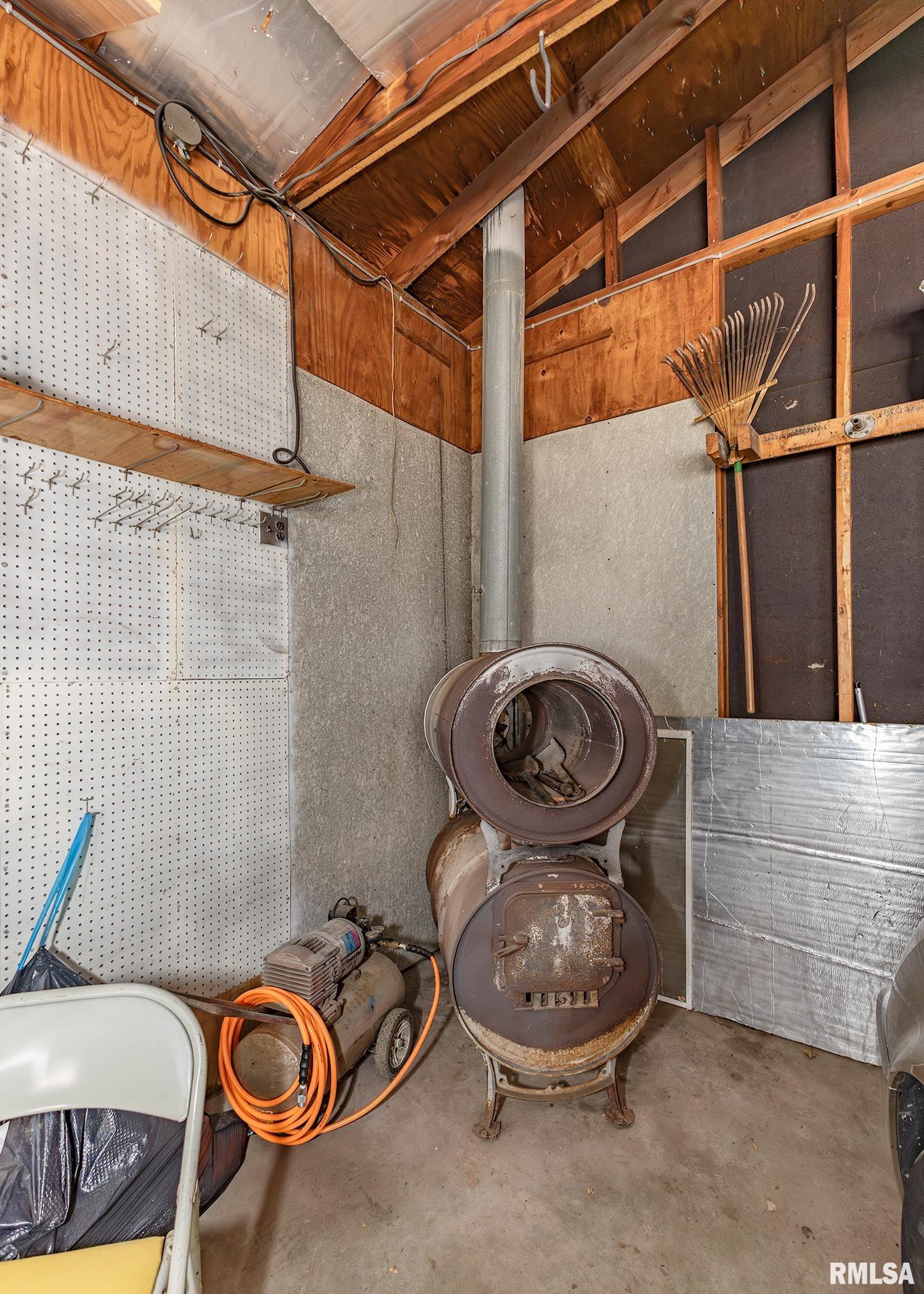 304 South 5th Avenue New Windsor, IL 61465 - Photo 25 of 29