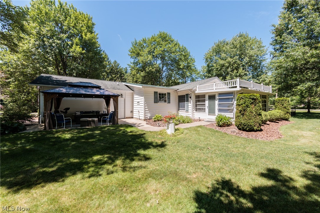 4511 Ranchwood Road Akron, OH 44333 - Photo 33 of 38 Covered patio