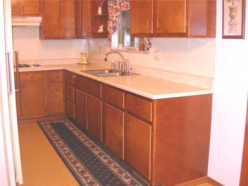 213 Tilford Road Penn Hills, PA 15235 - Photo 5 of 24 Kitchen.