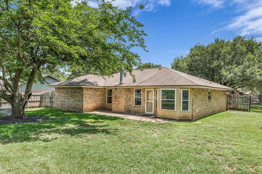 316 East Chapman Road Hewitt, TX 76643 - Photo 19 of 27