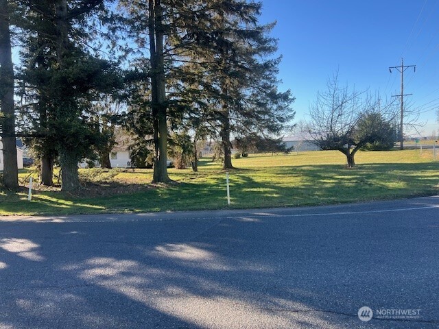 8885 Line Road Lynden, WA 98264 - Photo 5 of 7 a view of a patio with a yard