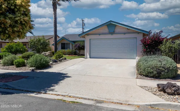 $540,000 | 925 West Hickory Avenue, Lompoc, CA 93436