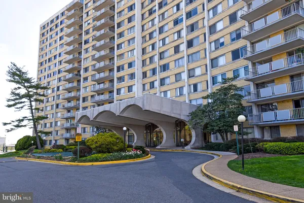 $1,850 | 301 North Beauregard Street, Unit 209, Alexandria, VA 22312