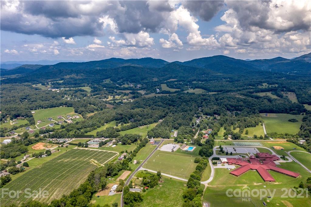 8 Baldwin Farms Road Fletcher, NC 28732 - Photo 4 of 12 Gallery Image 4