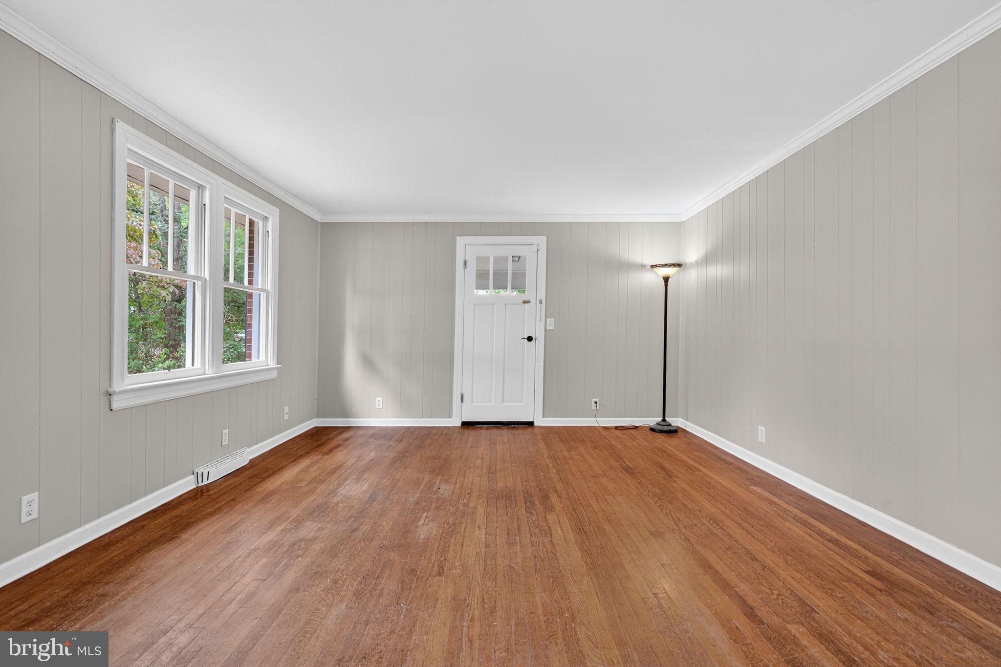 10048 Dahlgren Road King George, VA 22485 - Photo 8 of 51 Hardwoods