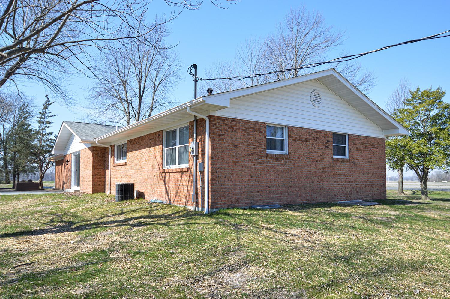 334 BB Road Columbia, IL 62236 - Photo 4 of 35