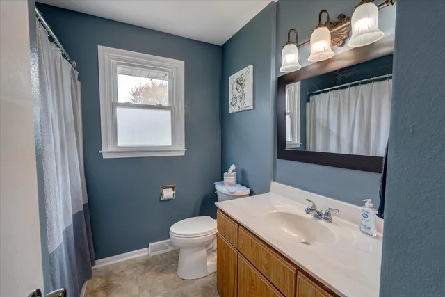 $355,000 | 90 East Countryside Drive, Evansville, WI 53536