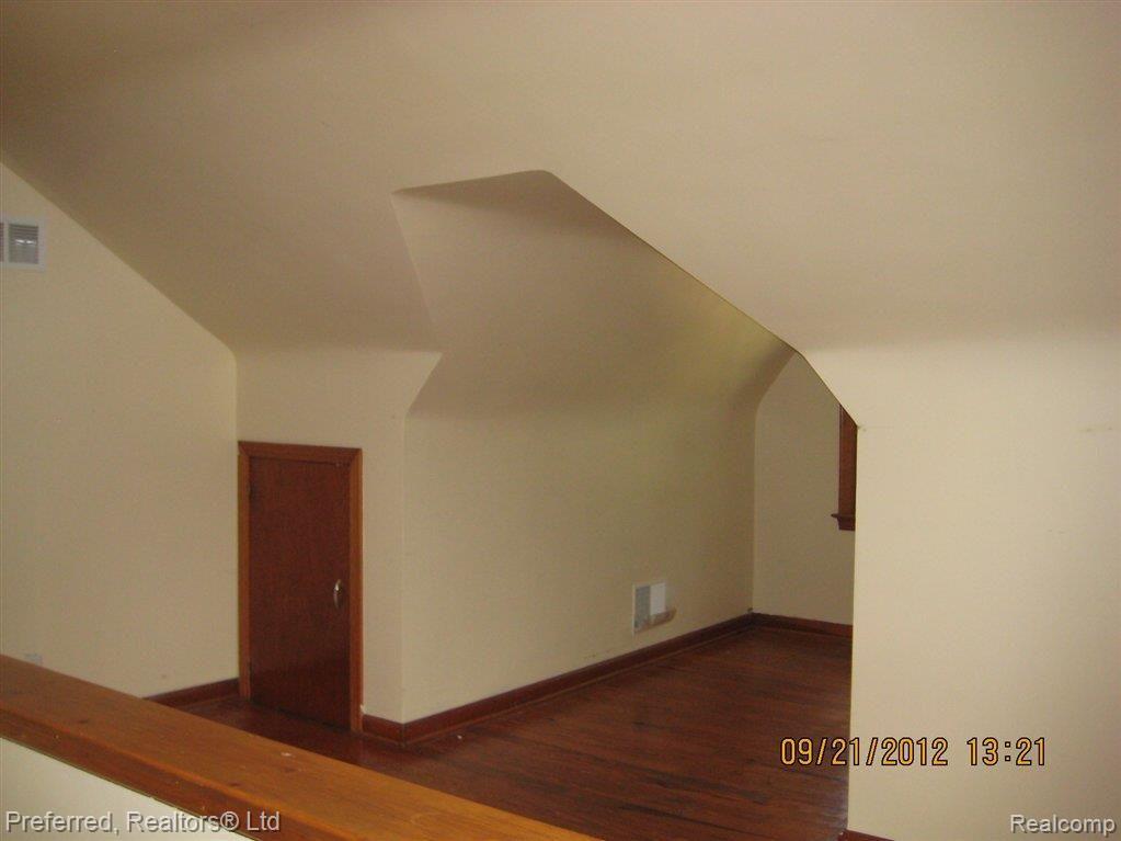 40701 Alden Road Belleville, MI 48111 - Photo 15 of 19 loft