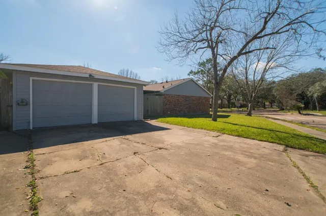 $285,000 | 8503 Braes River Drive, Houston, TX 77074