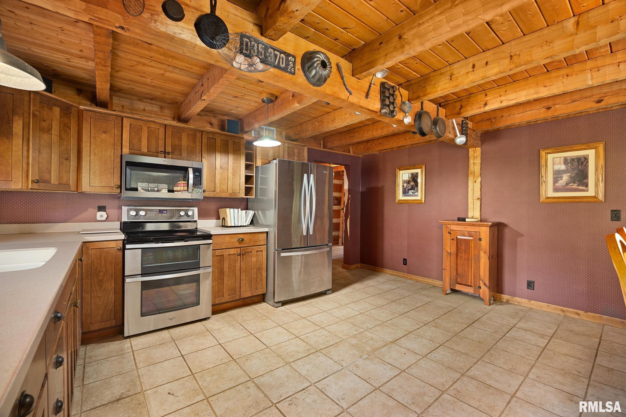438 Tazewood Road Metamora, IL 61548 - Photo 13 of 36