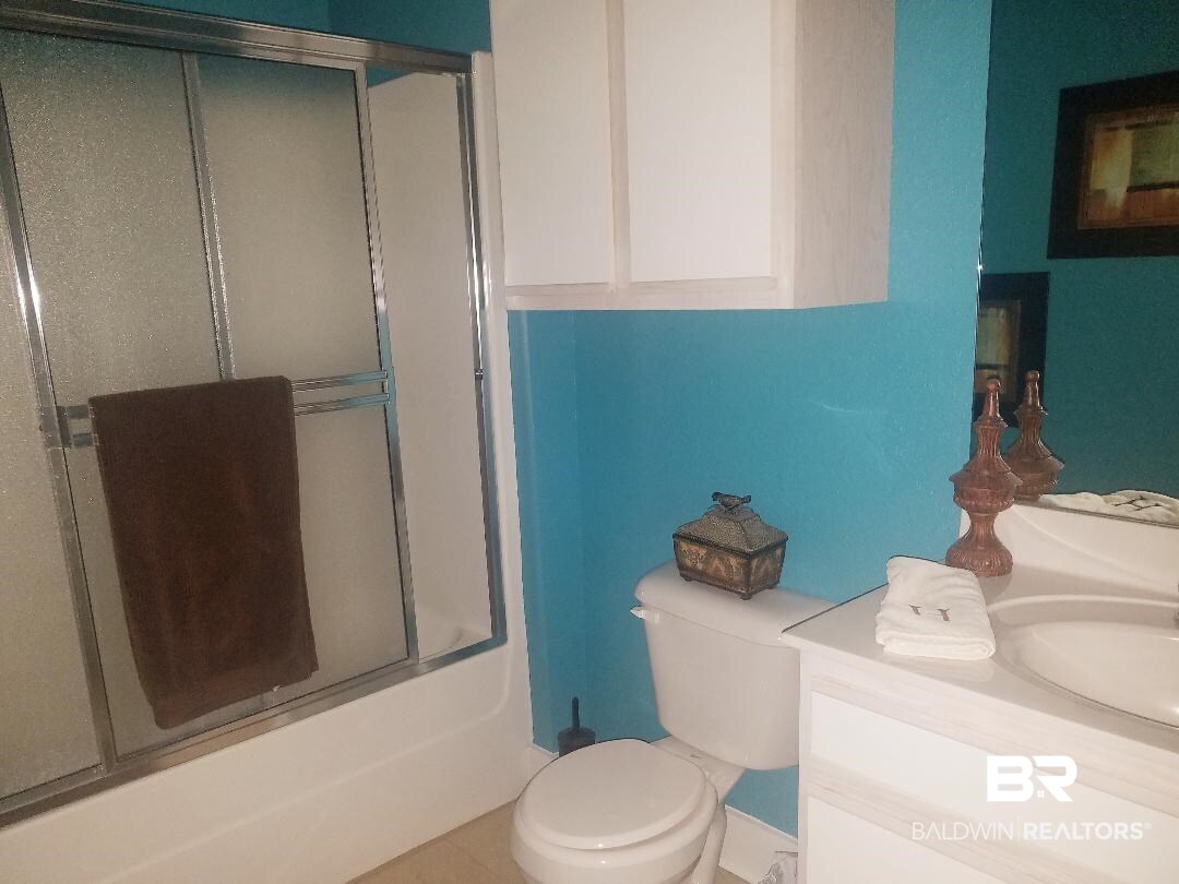 20050-609 Oak Road East, Unit 609 Gulf Shores, AL 36542 - Photo 15 of 49 Bathroom Two