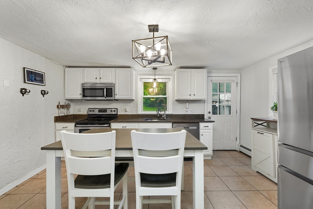 44 Depot Road Oxford, MA 01540 - Photo 17 of 42