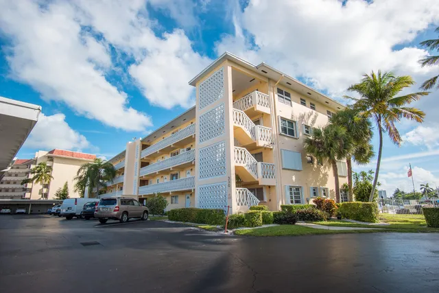 $2,800 | 230 North Federal Highway, Unit 205, Deerfield Beach, FL 33441