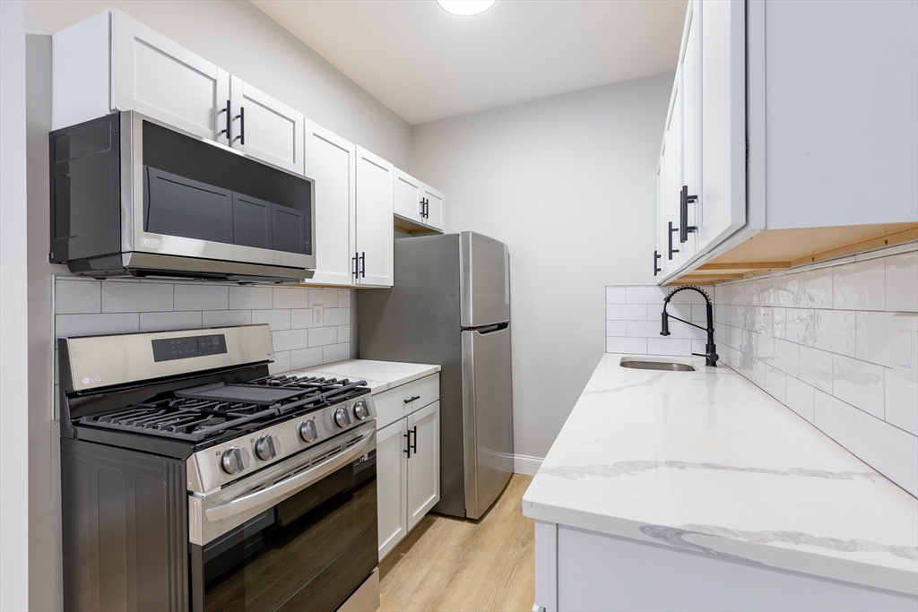 628 East 6th Street, Unit 2 Boston, MA 02127 - Photo 9 of 13