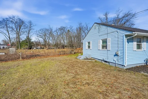 $305,000 | 14 Dorothy Avenue, Chicopee, MA 01020