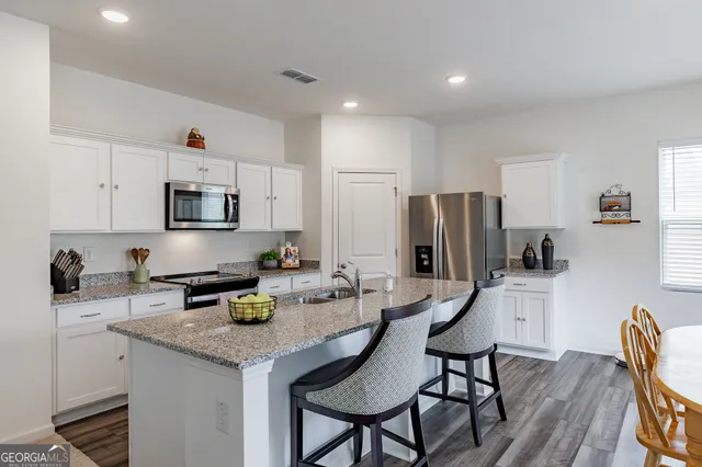 $400,000 | 891 Feldman Chase, Loganville, GA 30052