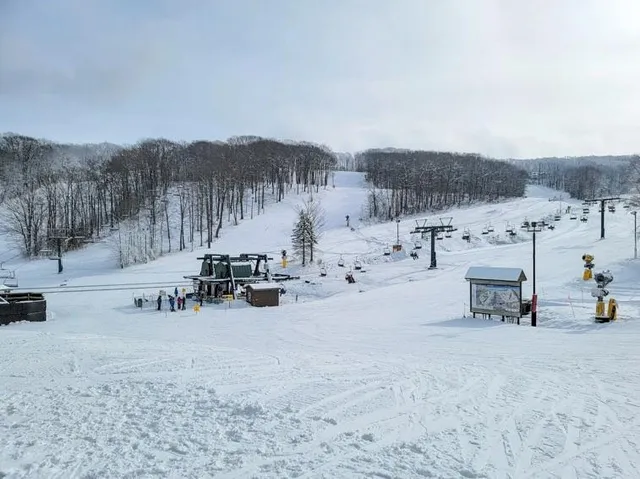 a view of a terrace with sitting area