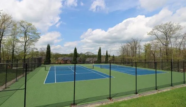 a view of a tennis court