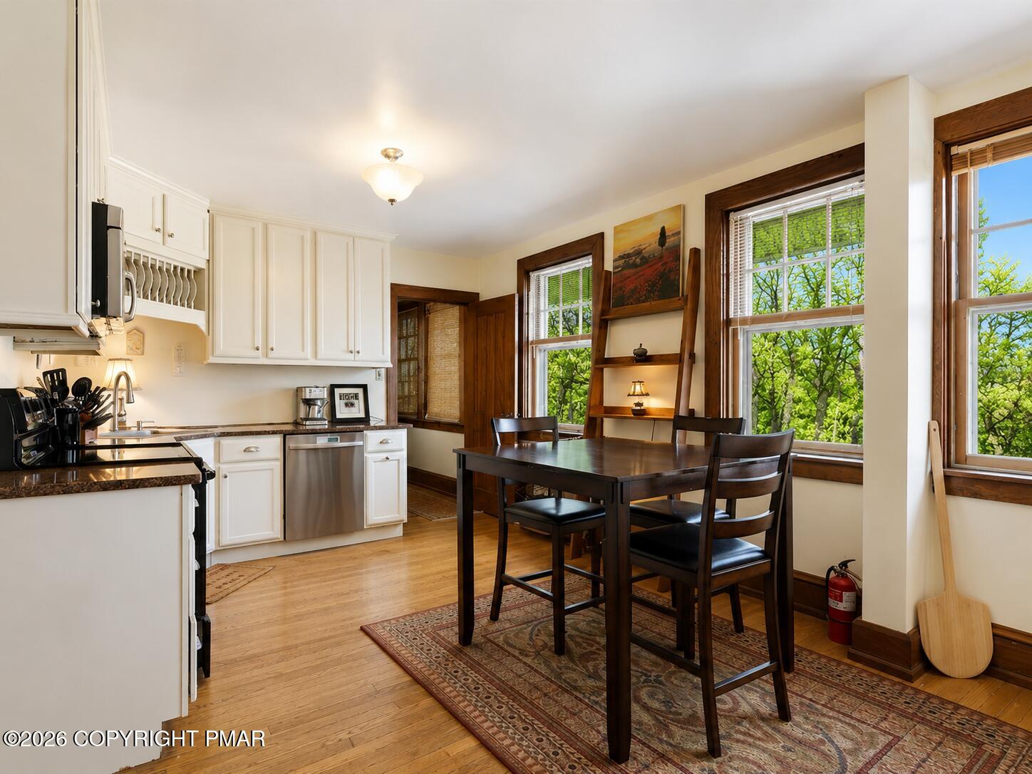 204 Lake Road Swiftwater, PA 18370 - Photo 15 of 56 Kitchen
