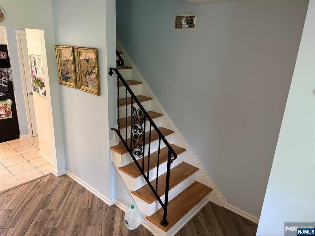 23 Lavina Trail Oak Ridge, NJ 07438 - Photo 11 of 21