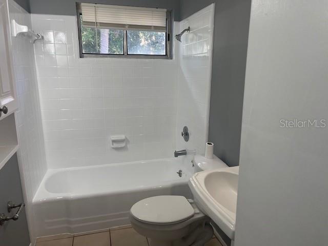 2501 Sheridan Road Mount Dora, FL 32757 - Photo 24 of 33 a bathroom with a toilet and a bathtub
