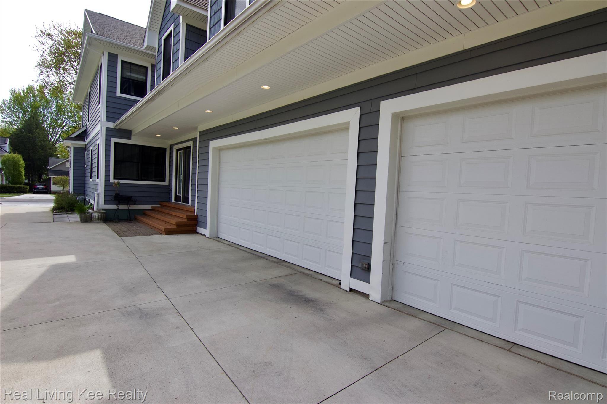 727 Ludlow Avenue Rochester, MI 48307 - Photo 56 of 56 fullsizeoutput_7cb.jpeg