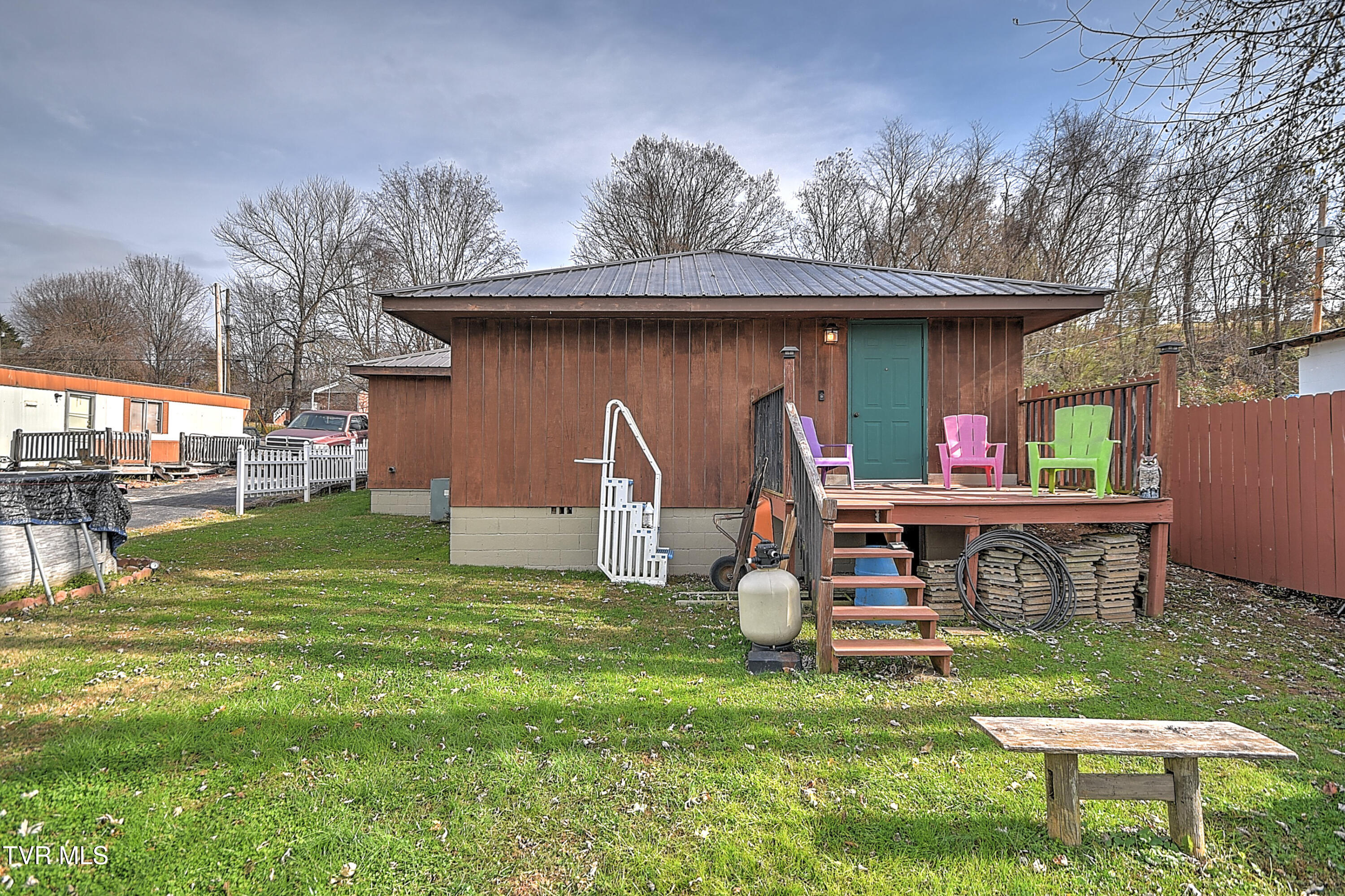 227 Old Beason Well Road Kingsport, TN 37660 - Photo 8 of 44 225 New Beason Well DP-36