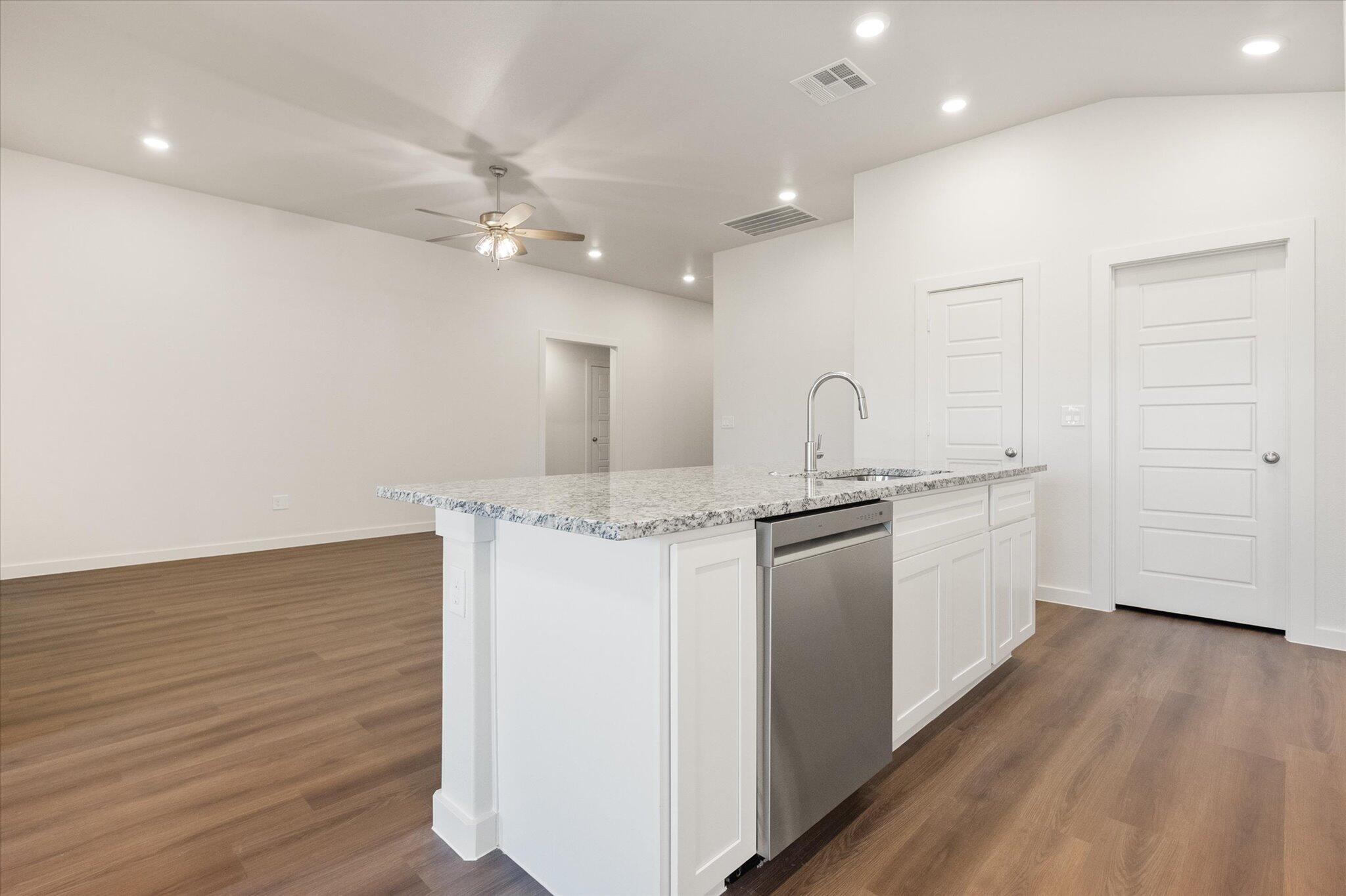 5640 Rice Street Lubbock, TX 79416 - Photo 10 of 21 16-5640 Rice_8381