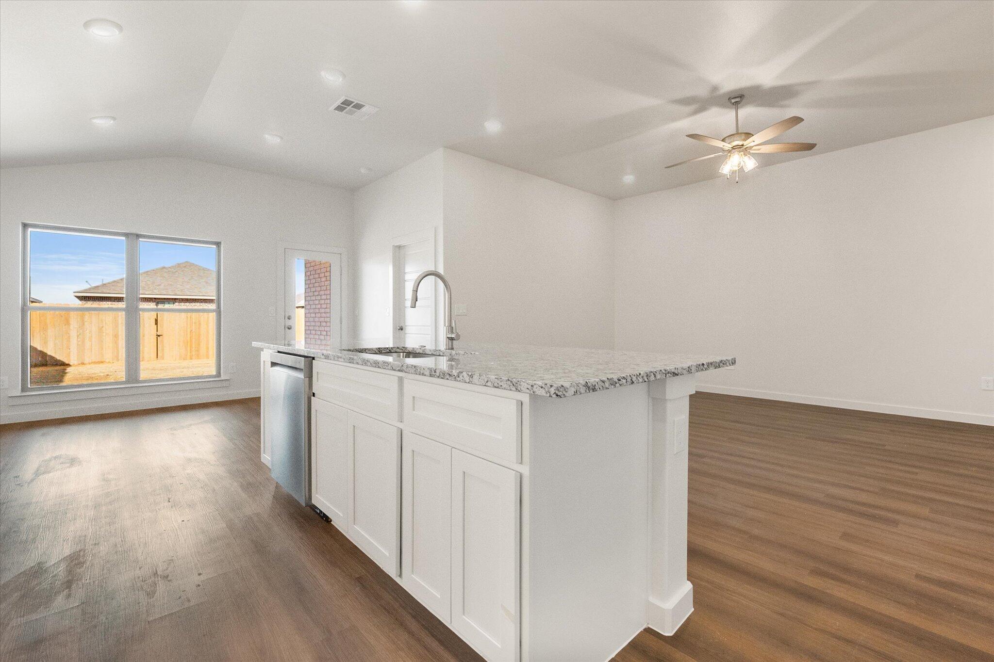 5640 Rice Street Lubbock, TX 79416 - Photo 9 of 21 20-5640 Rice_8386