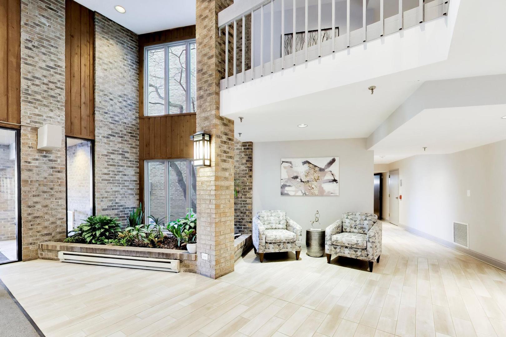 1280 Rudolph Drive, Unit 5K Northbrook, IL 60062 - Photo 2 of 27