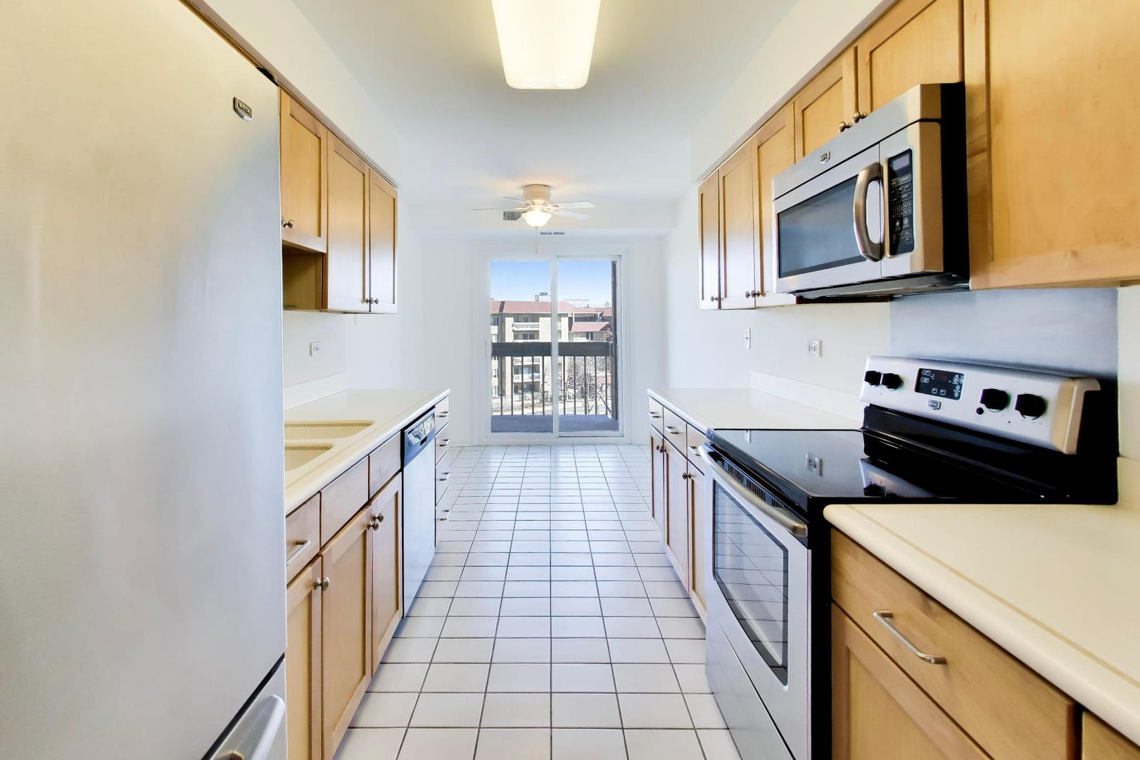 1280 Rudolph Drive, Unit 5K Northbrook, IL 60062 - Photo 7 of 27