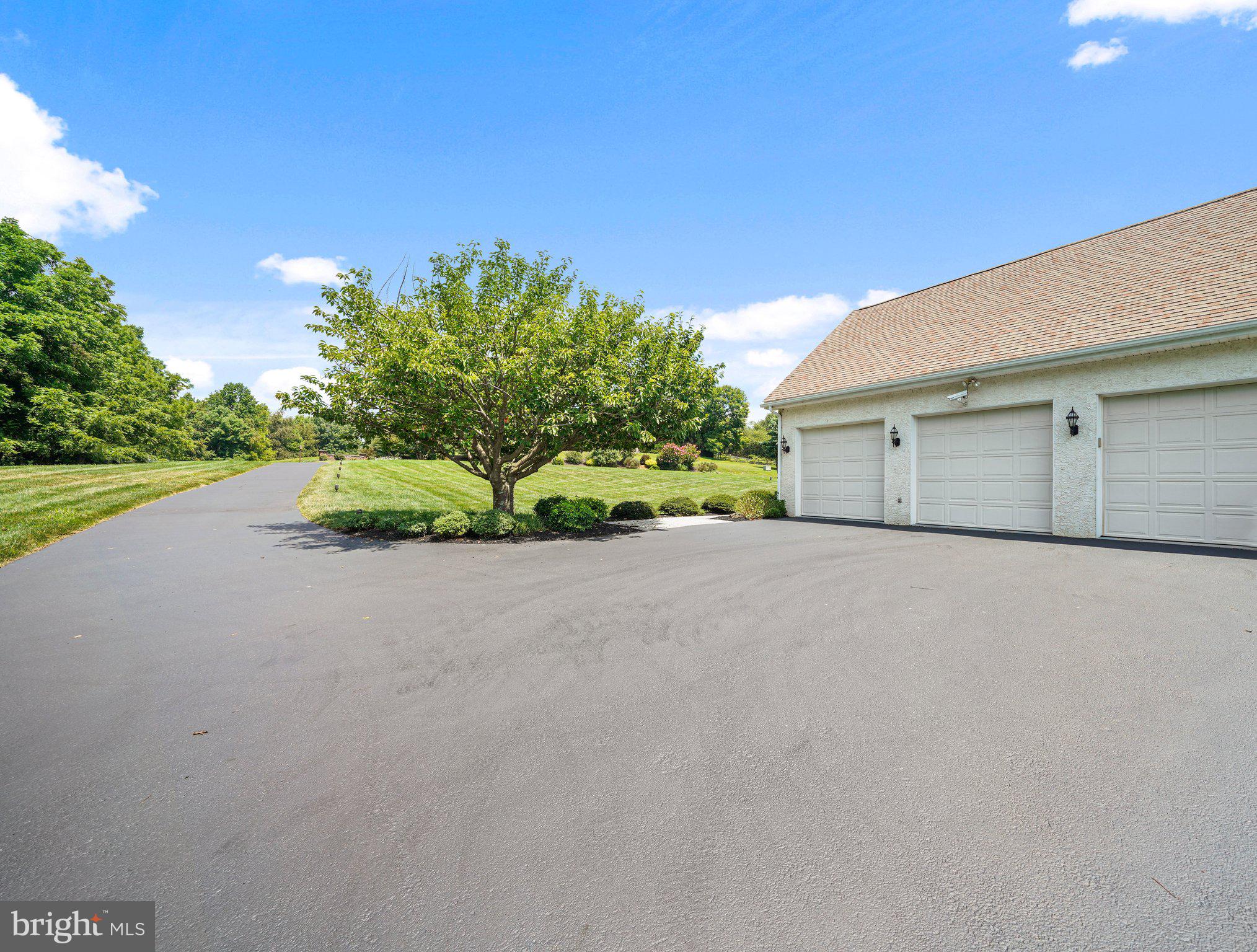 604 Brintons Bridge Road West Chester, PA 19382 - Photo 8 of 99 Garage