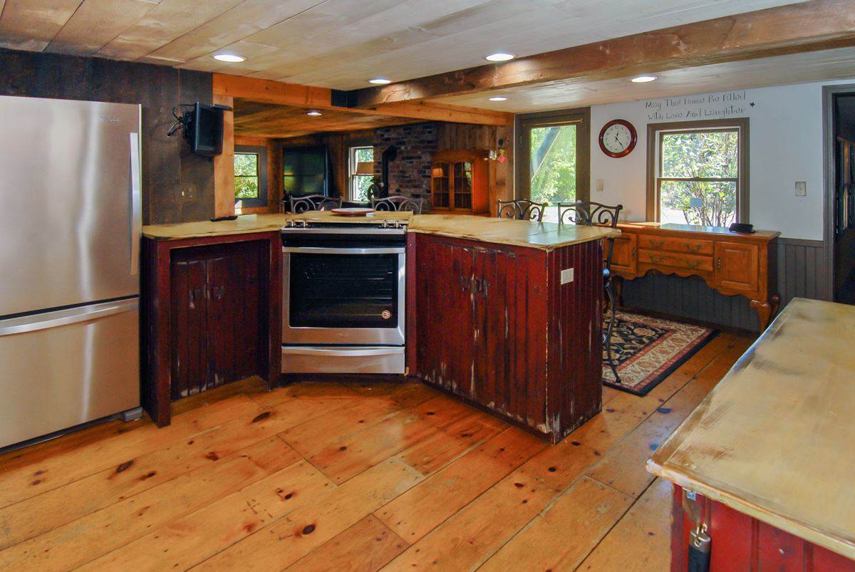 252 Milton Road Rochester, NH 03868 - Photo 5 of 39