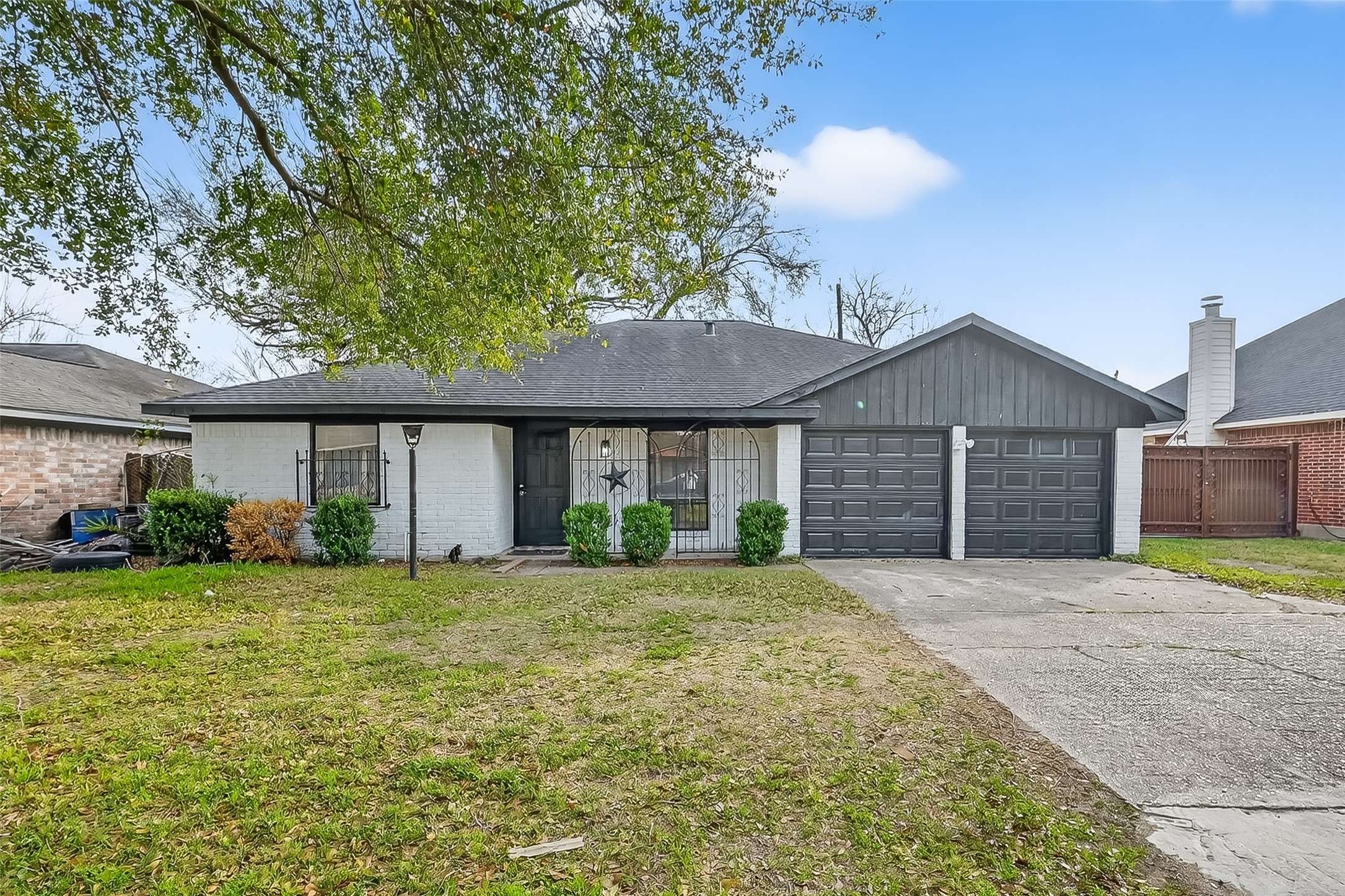 11107 Cedarview Lane Houston, TX 77041 - Photo 2 of 39