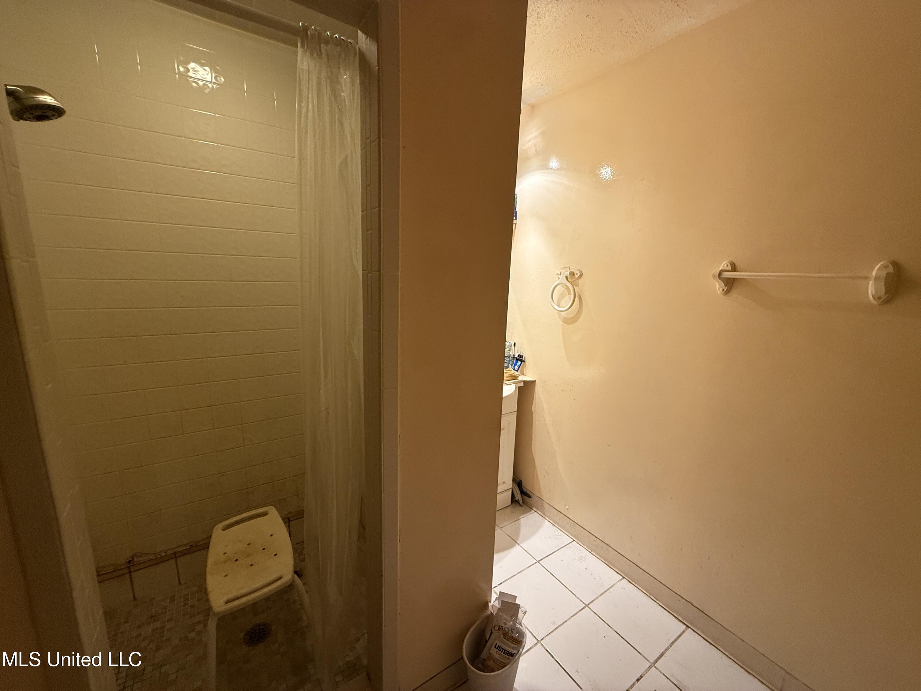 112 Barbara Circle Ocean Springs, MS 39564 - Photo 11 of 21 IMG_0845