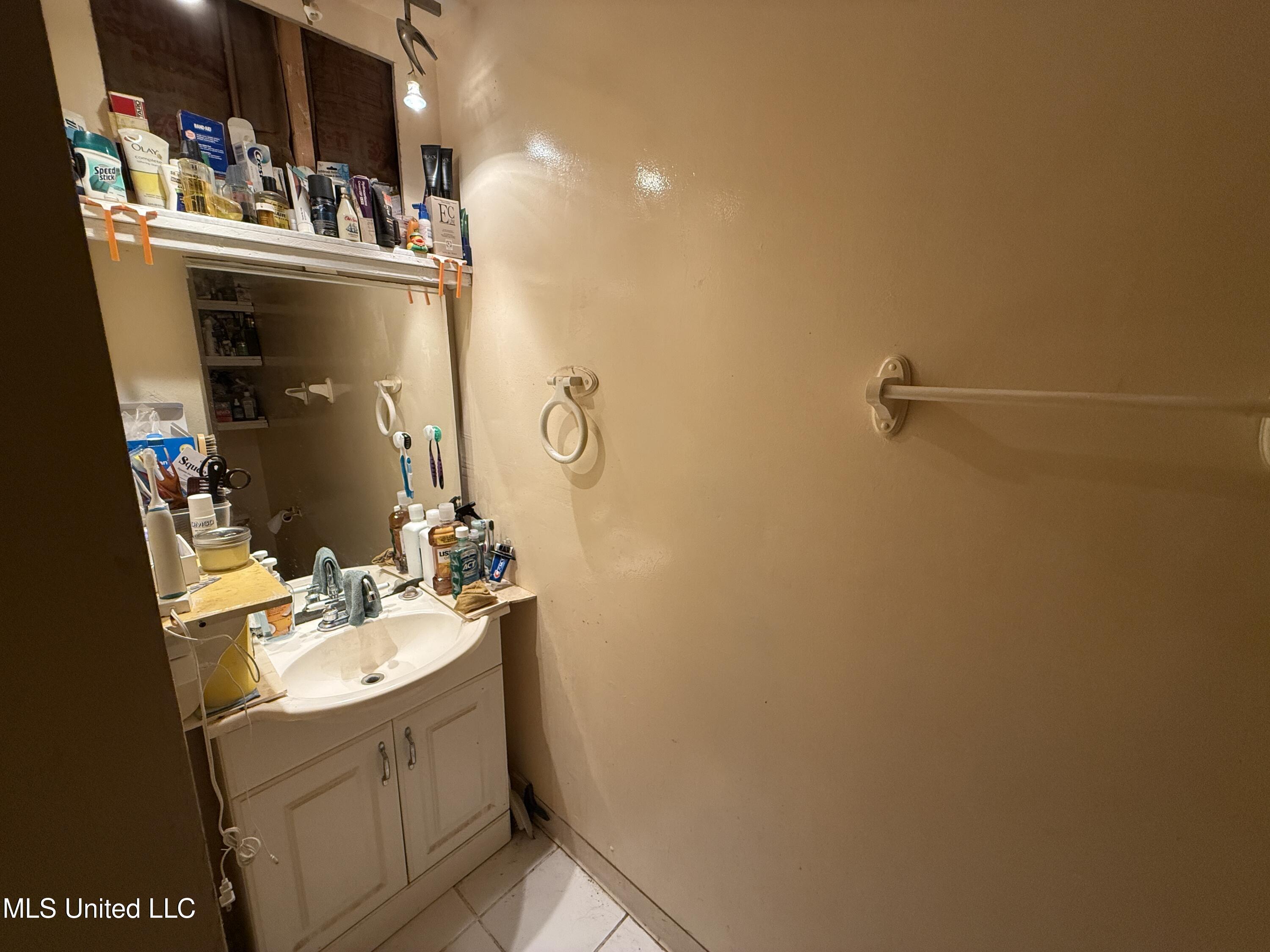 112 Barbara Circle Ocean Springs, MS 39564 - Photo 13 of 21 IMG_0847