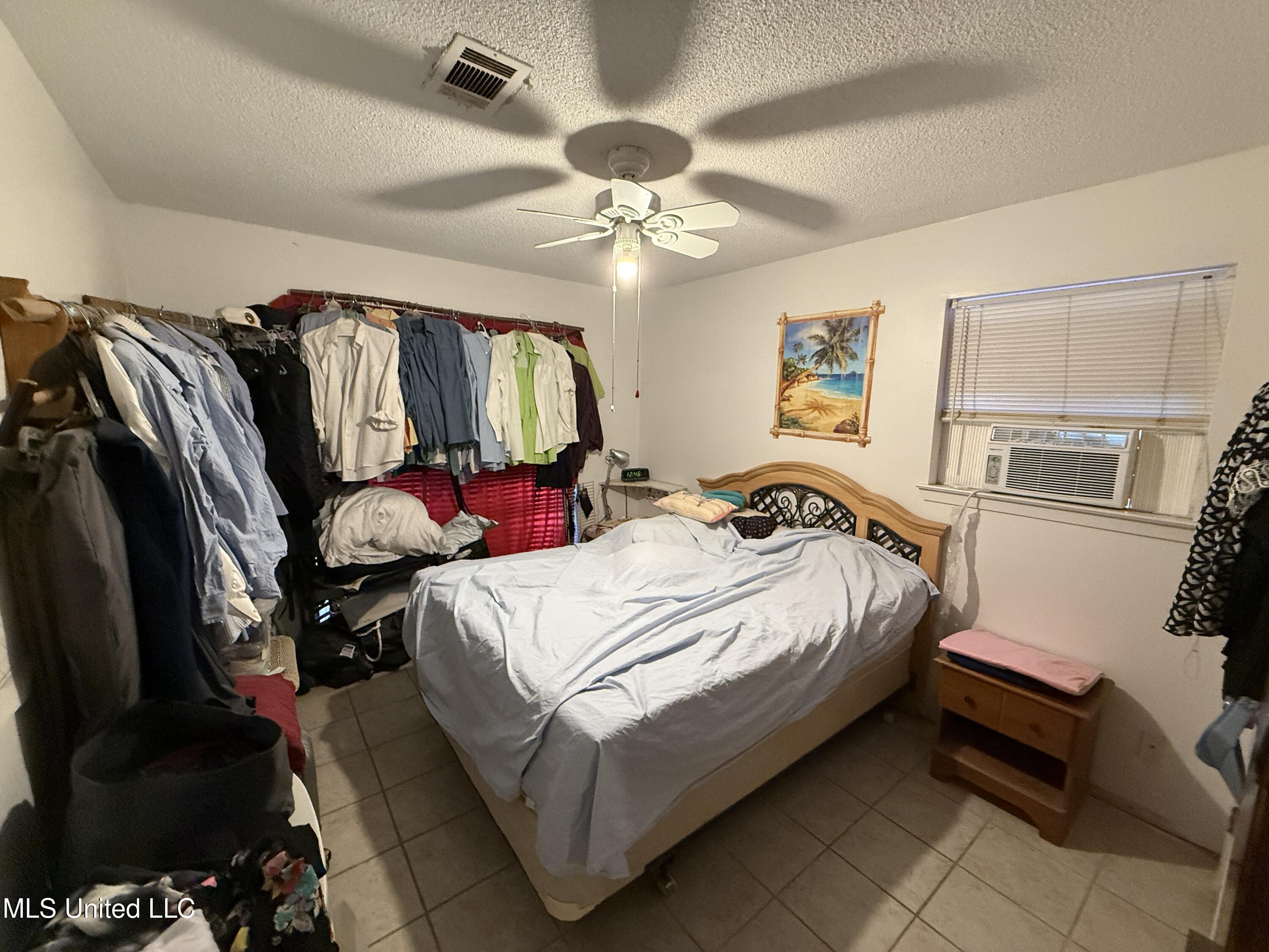 112 Barbara Circle Ocean Springs, MS 39564 - Photo 10 of 21 IMG_0844